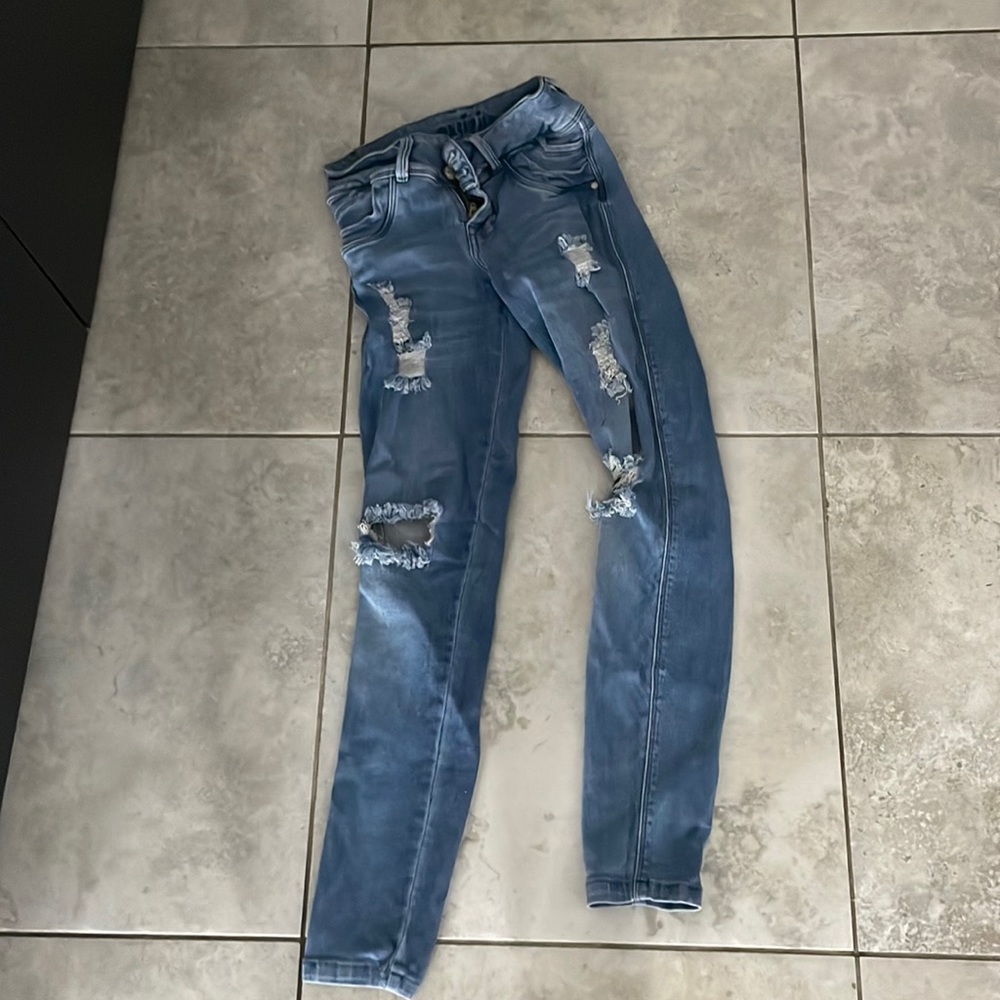Skinny ripped jeans